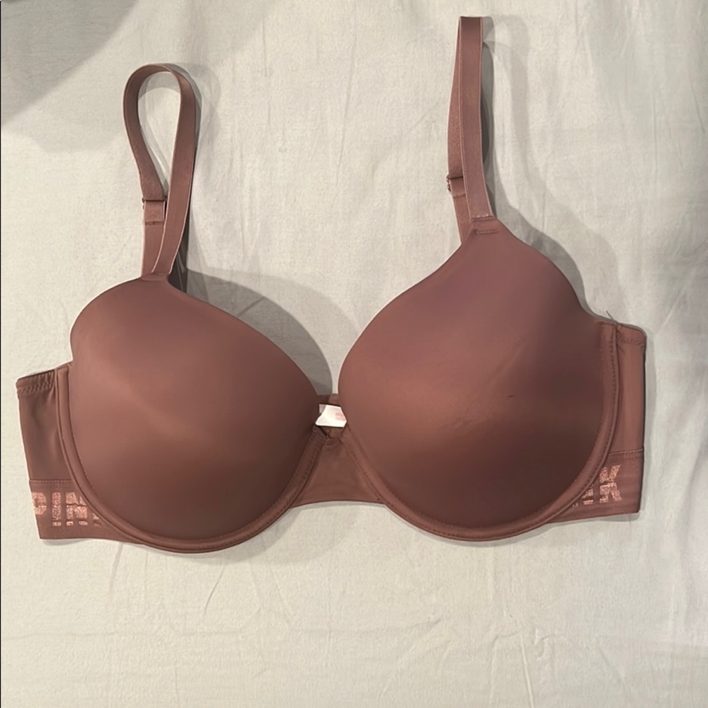 Wear everywhere Victoria’s Secret Pink bra 36DD
